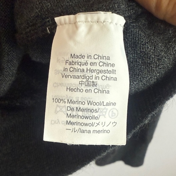 J. Crew 100% Merino Wool Classic Preppy Casual Men’s Charcoal V-Neck XL Sweater - Picture 7 of 8